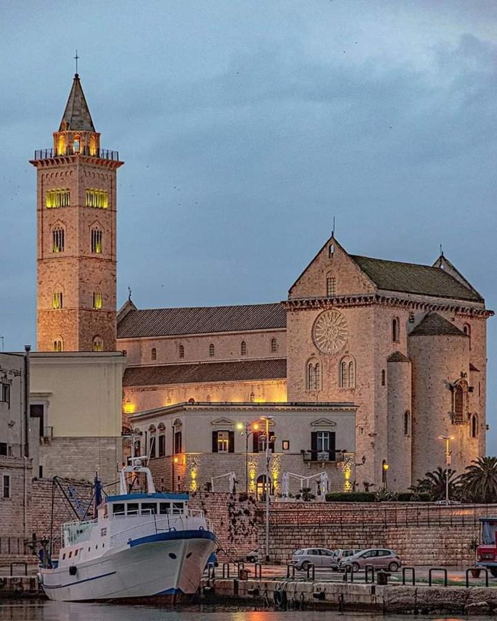 Suite Duomo Trani 6 Εξωτερικό φωτογραφία